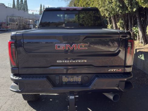 Used 2024 GMC Sierra 3500 AT4 w/ AT4 Premium Plus Package image 10