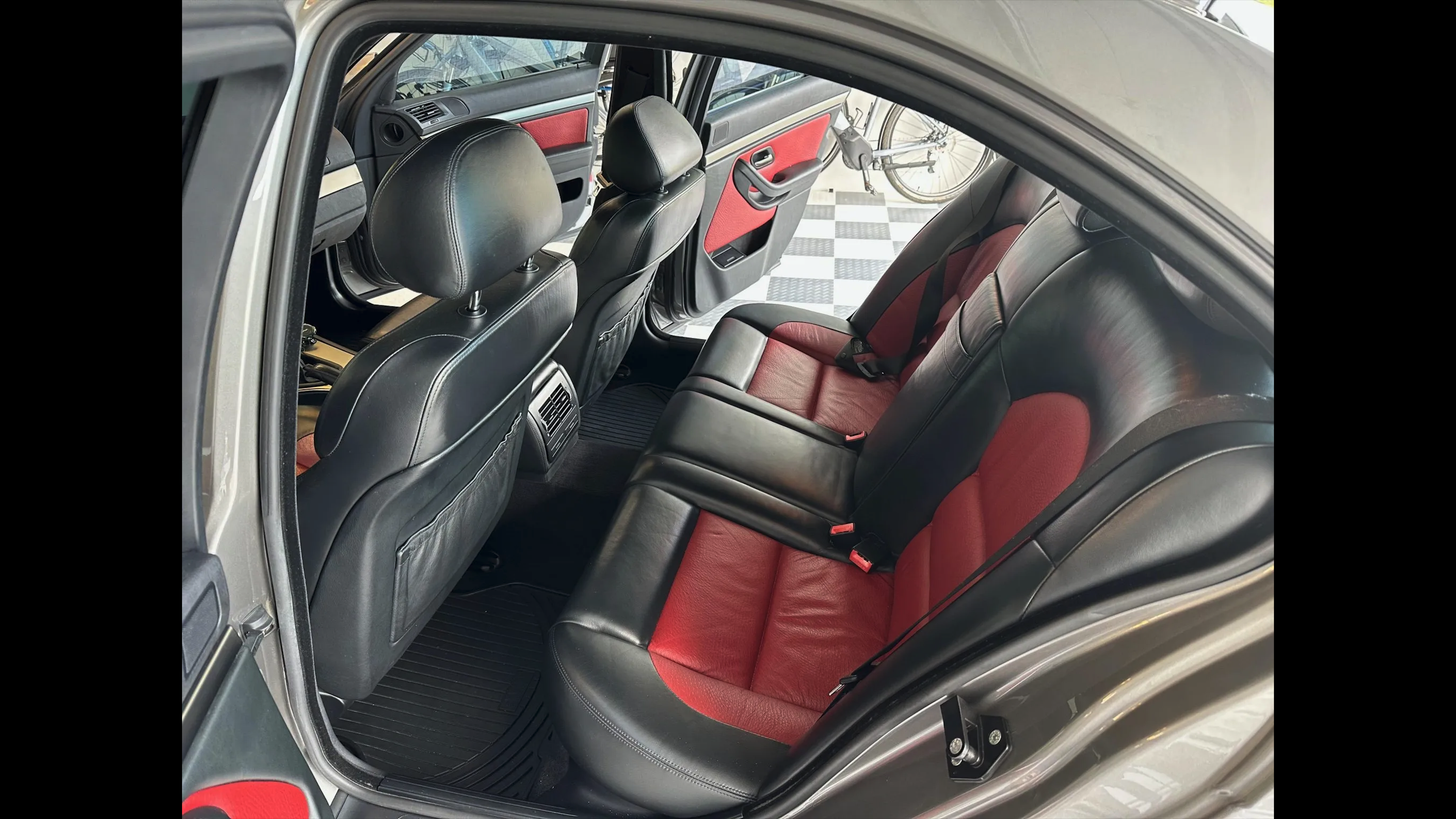 Used 2002 BMW M5 RWD image 12