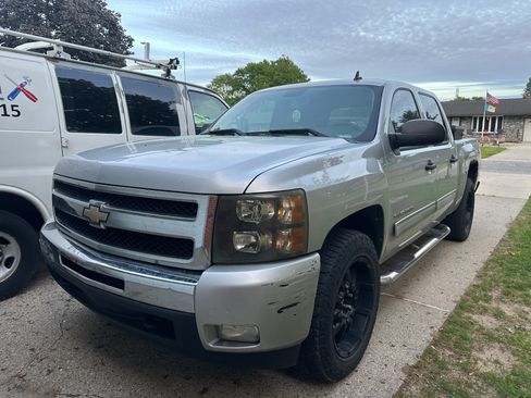 Used 2010 Chevrolet Silverado 1500 LT w/ Power Pack Plus AWD/4WD image 1