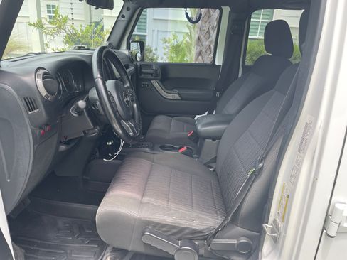 Used 2011 Jeep Wrangler Unlimited Sport AWD/4WD image 10