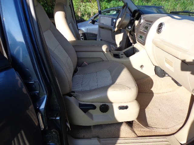 Used 2004 Ford Expedition Eddie Bauer AWD/4WD image 19