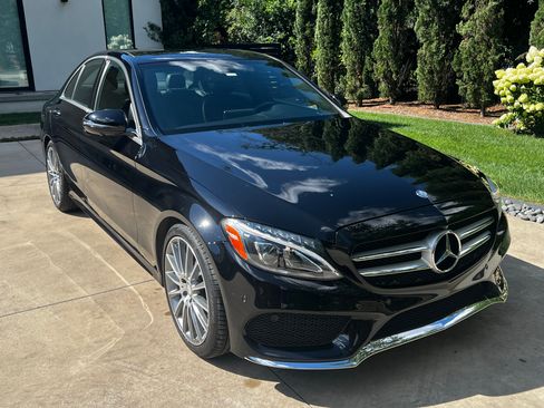 Used 2016 Mercedes-Benz C 300 4MATIC Sedan image 4