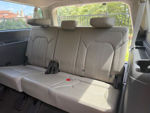 Used 2019 Ford Expedition Max Limited w/ Equipment Group 301A AWD/4WD image 11