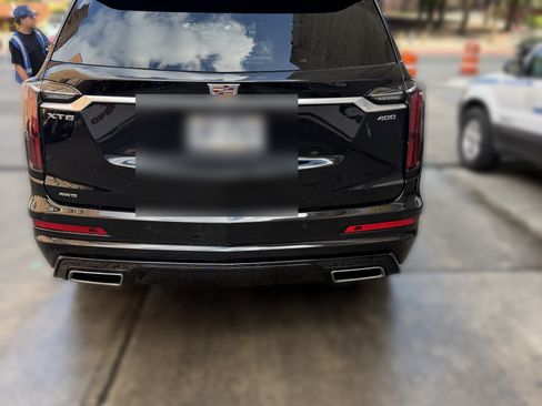 Used 2023 Cadillac XT6 Sport AWD/4WD image 5
