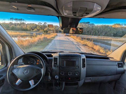 Used 2016 Mercedes-Benz Sprinter 2500 image 15