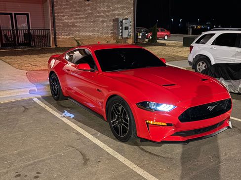 Used 2022 Ford Mustang GT Premium image 6