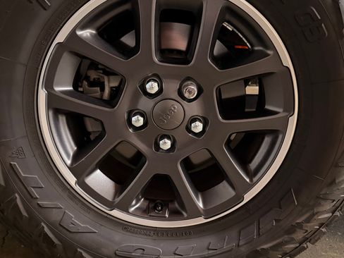 Used 2021 Jeep Gladiator Overland w/ Popular Equipment Package image 12