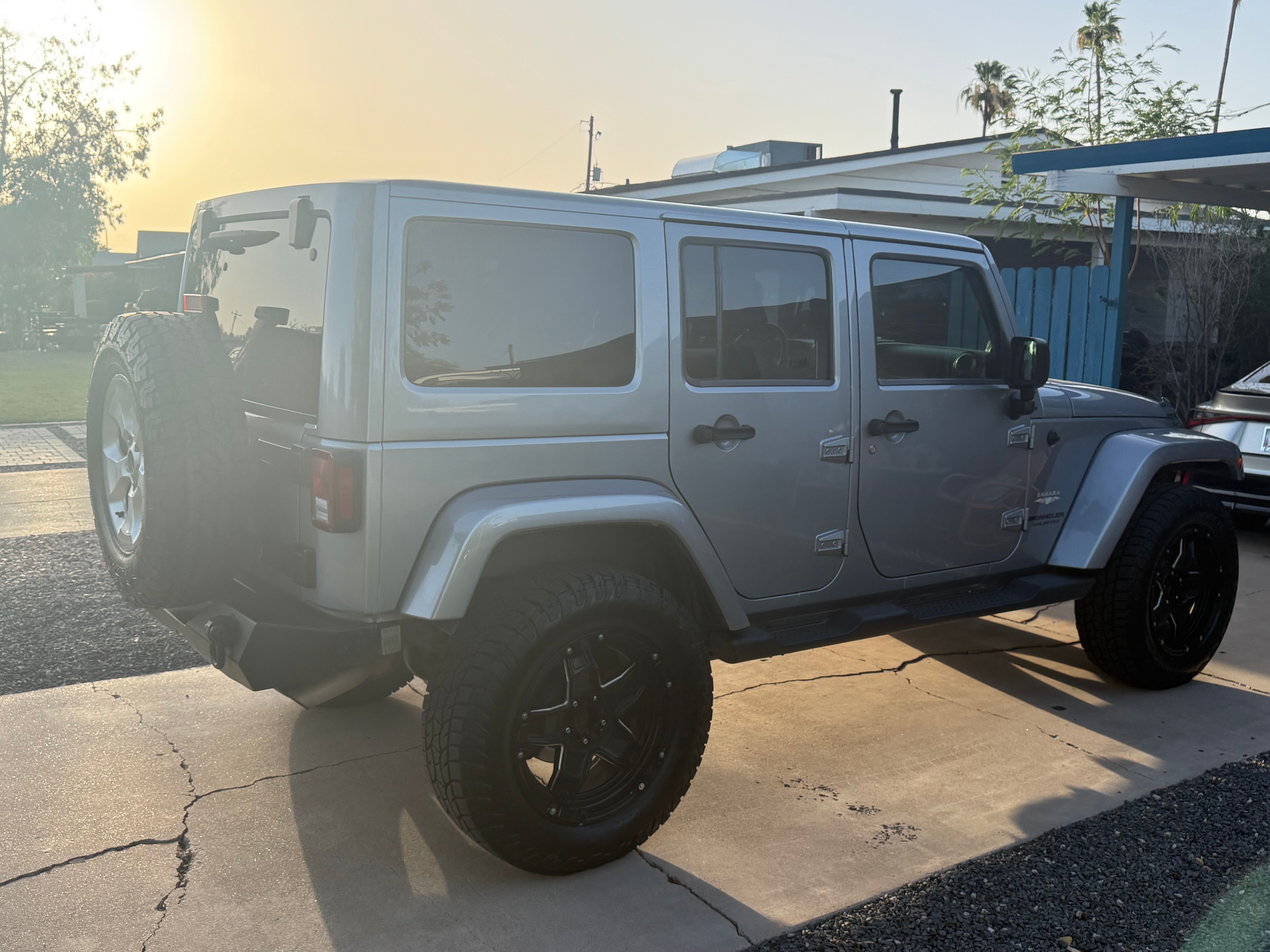 Used 2014 Jeep Wrangler Unlimited Sahara AWD/4WD image 27