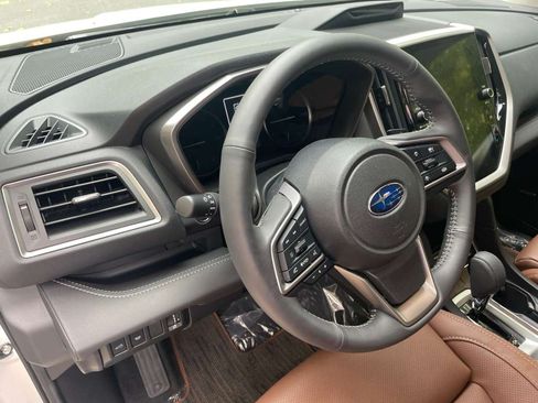 Used 2025 Subaru Ascent Touring AWD/4WD image 15
