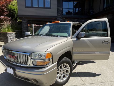 Used 2003 GMC Sierra 1500 Denali AWD/4WD image 4