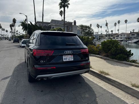 Used 2018 Audi Q7 3.0T Premium image 10