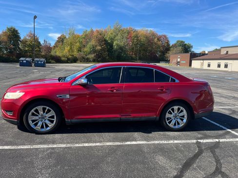 Used 2010 Ford Taurus Limited image 4
