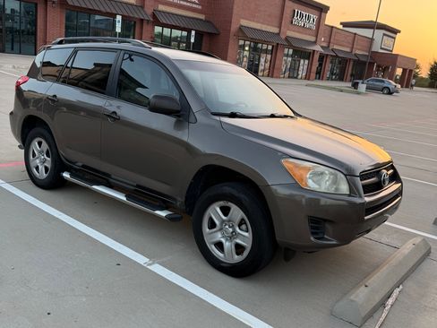 Used 2011 Toyota RAV4 2WD w/ Base L4 Extra Value Pkg image 4