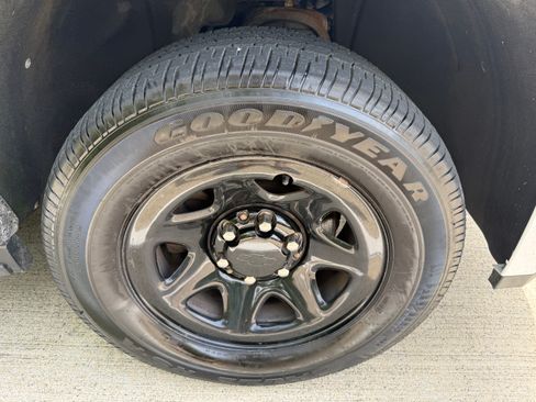 Used 2020 Chevrolet Tahoe 2WD image 19