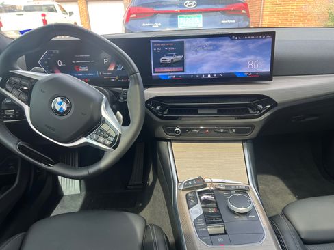 Used 2025 BMW 330i Sedan image 2