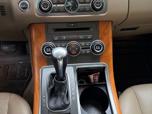 Used 2011 Land Rover Range Rover Sport HSE AWD/4WD image 14