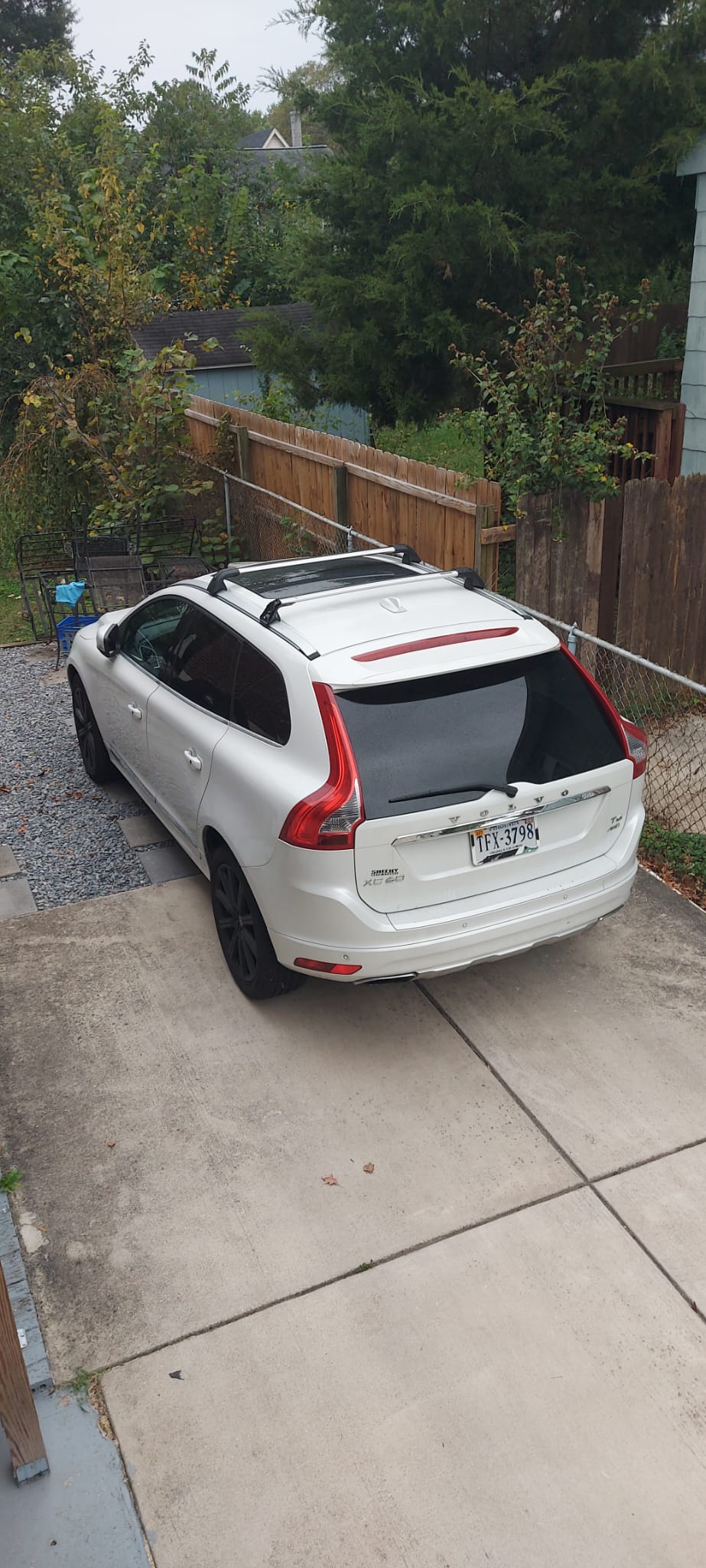 Used 2015 Volvo XC60 T6 w/ Proximity Package AWD/4WD image 15