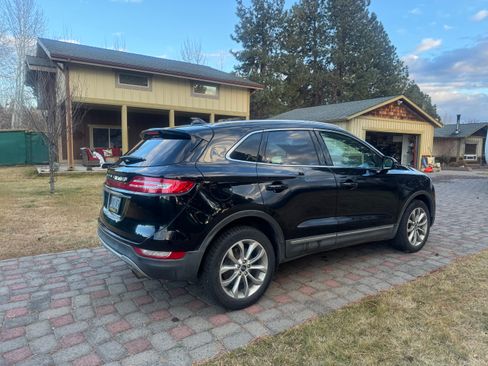 Used 2019 Lincoln MKC Select w/ Select Plus Package image 4