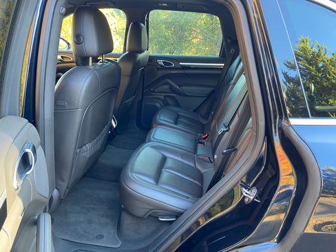 Used 2016 Porsche Cayenne image 14