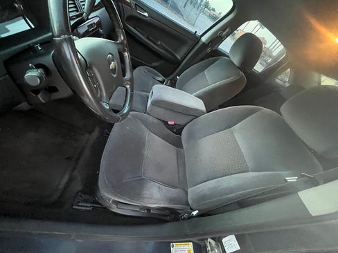 Used 2009 Chevrolet Impala LT FWD image 9