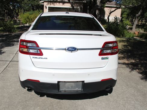 Used 2015 Ford Taurus SHO w/ Equipment Group 401A image 5