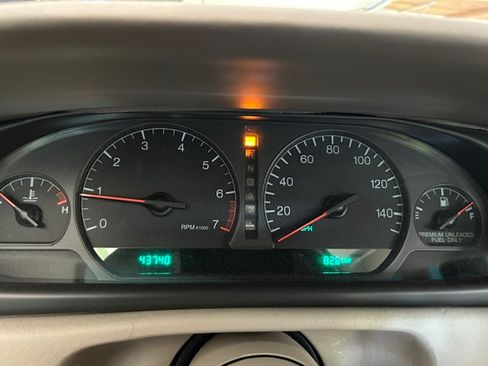 Used 2000 Cadillac Eldorado Touring FWD image 20
