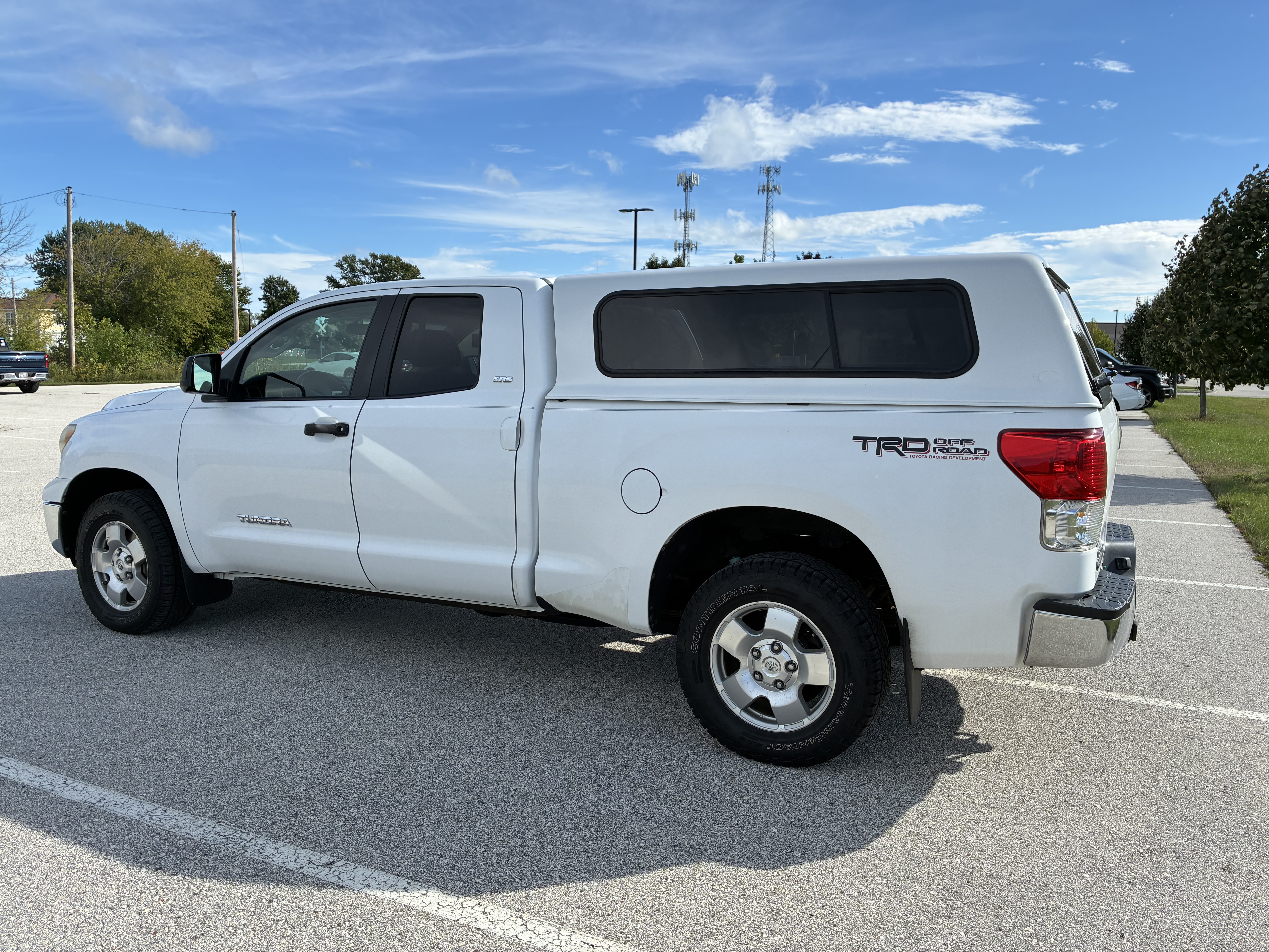 Used 2010 Toyota Tundra 4x4 Double Cab w/ TRD Off-Road Pkg image 5
