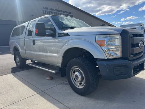 Used 2014 Ford F250 XL w/ Power Equipment Group image 2