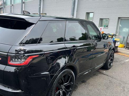 Used 2022 Land Rover Range Rover Sport SVR Carbon Edition AWD/4WD image 4