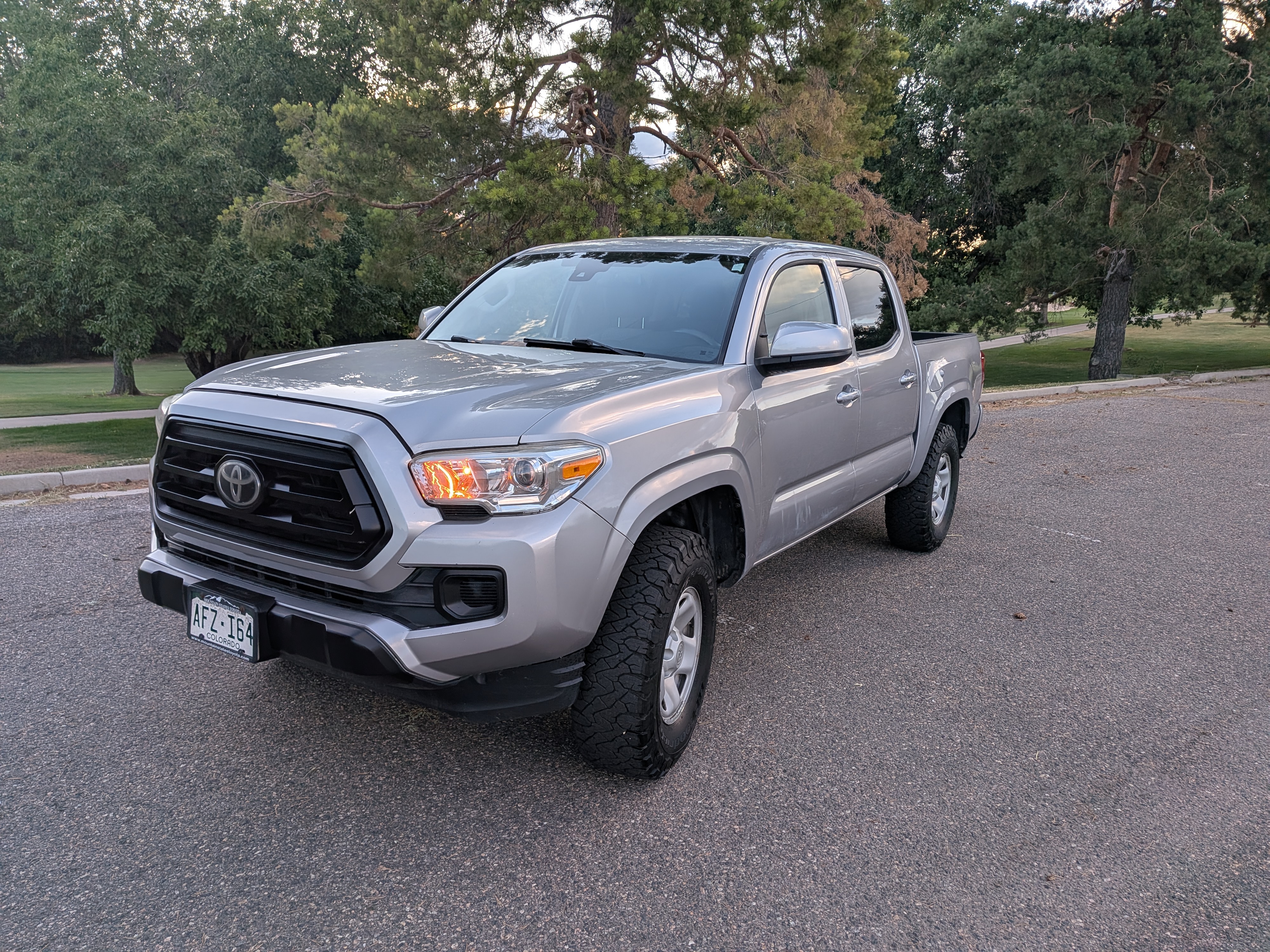 Used 2020 Toyota Tacoma SR AWD/4WD image 1