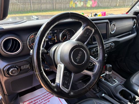 Used 2022 Jeep Wrangler Unlimited Sahara w/ LED Lighting Group image 8