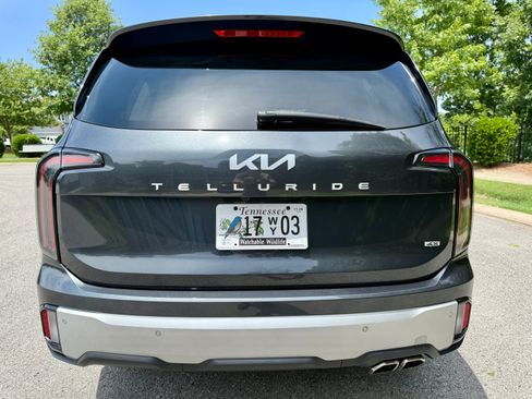 Used 2024 Kia Telluride EX w/ EX Captain's Chair Package AWD/4WD image 5
