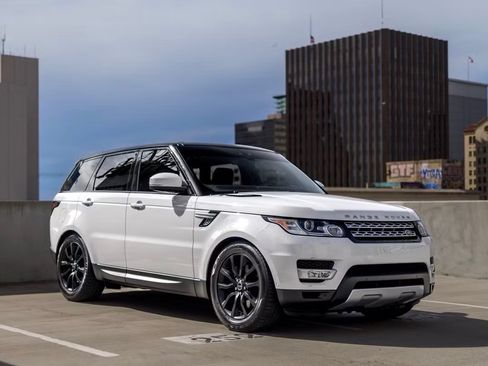 Used 2017 Land Rover Range Rover Sport HSE image 2