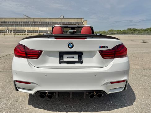 Used 2020 BMW M4 Convertible w/ Competition Package RWD image 9