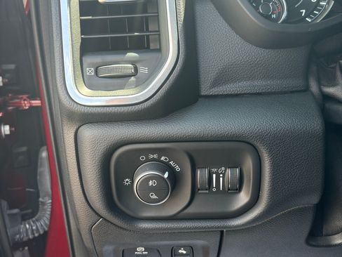 Used 2021 RAM 1500 Laramie w/ Sport Appearance Package image 15