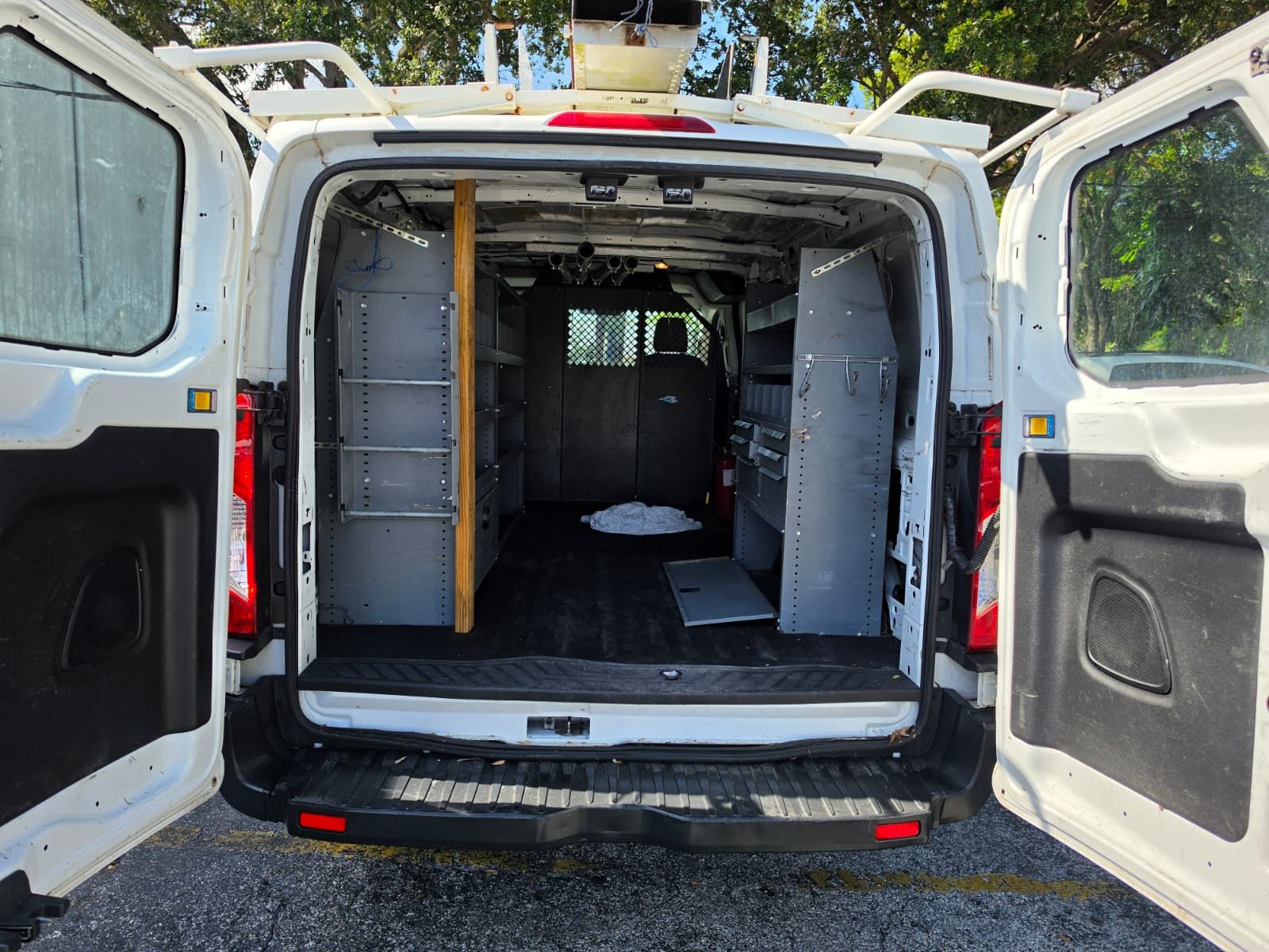 Used 2015 Ford Transit 250 148 Low Roof RWD image 12