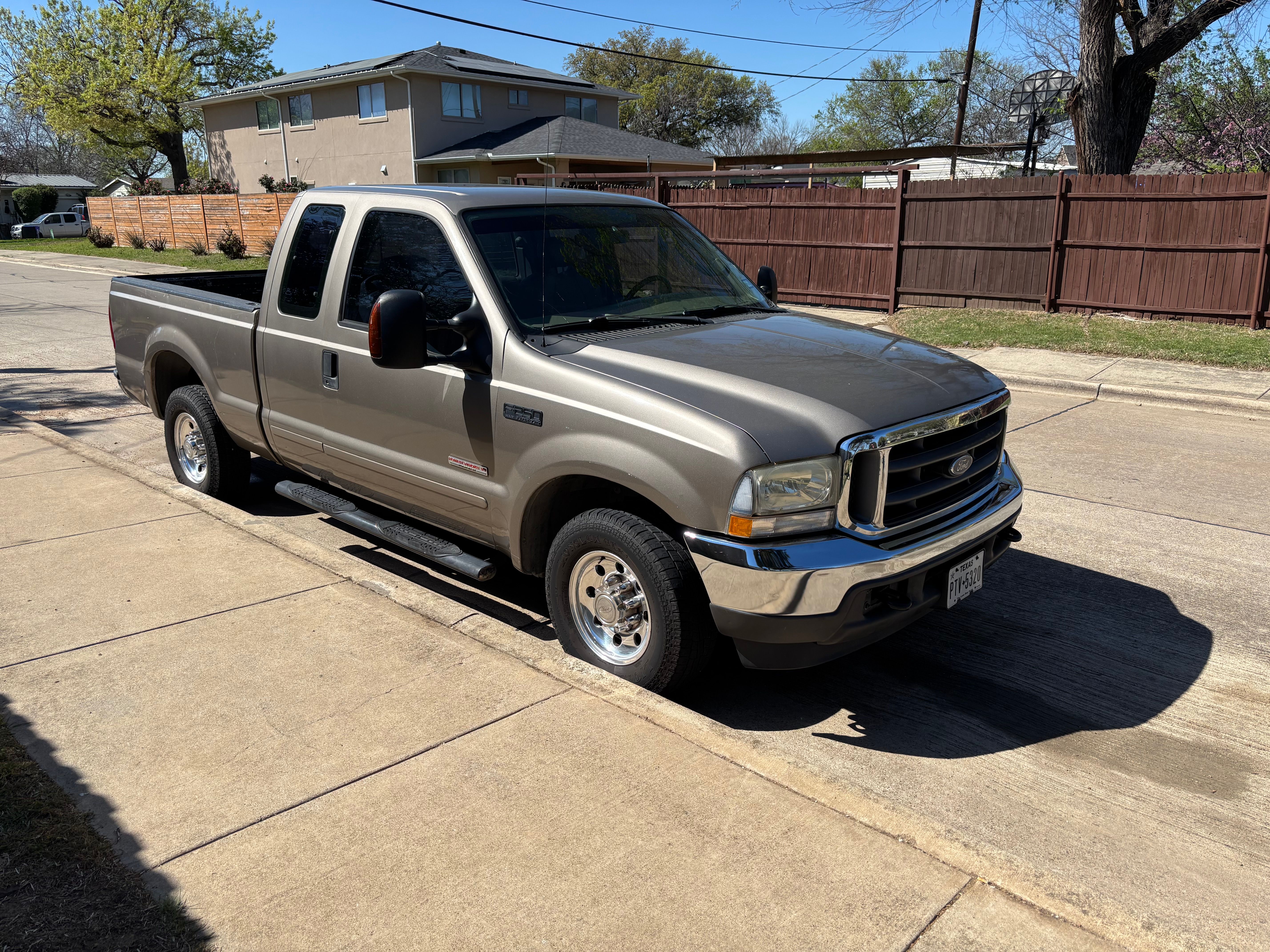 Used 2003 Ford F250 XLT RWD image 2