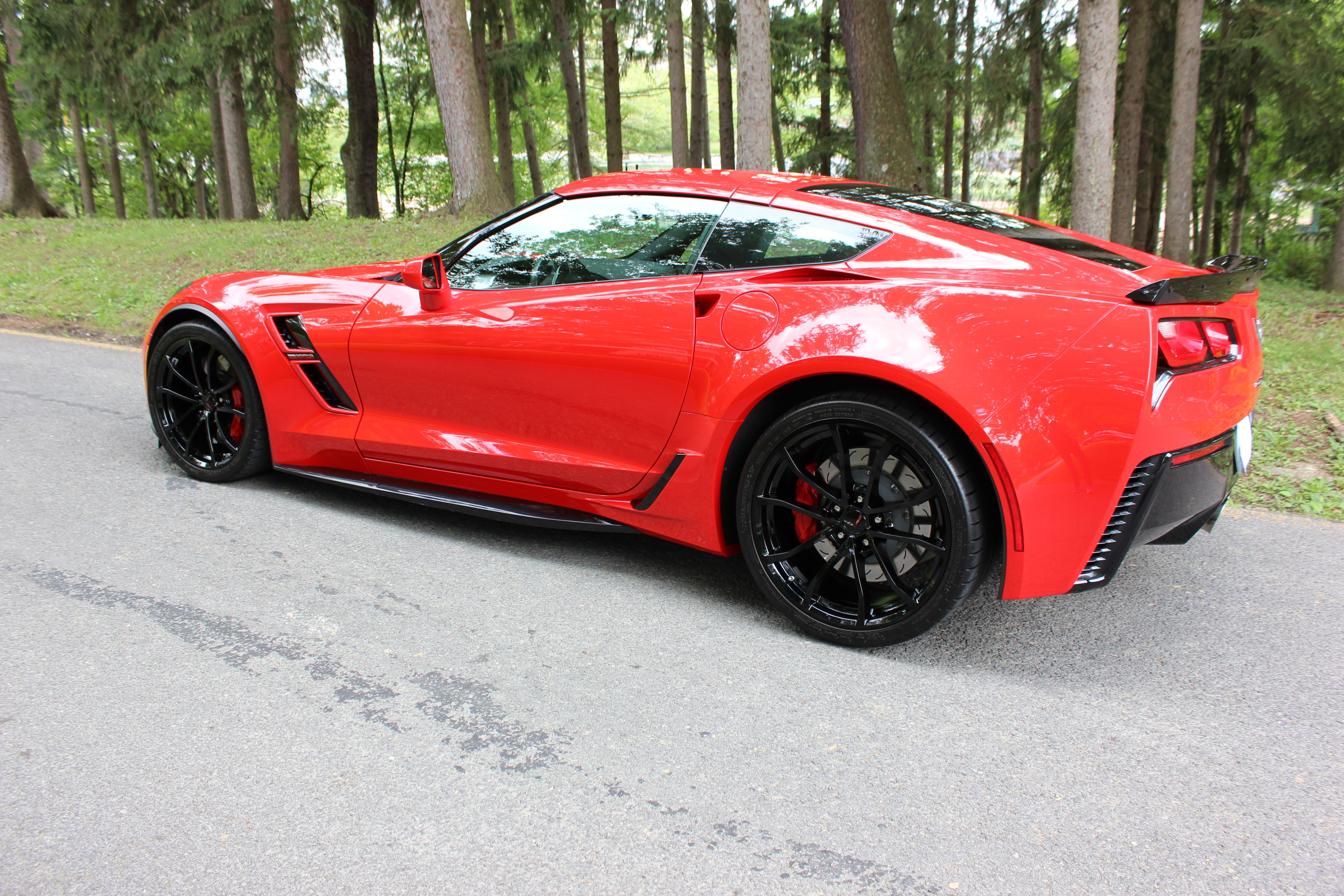 Used 2019 Chevrolet Corvette Grand Sport w/ Battery Protection Package RWD image 12