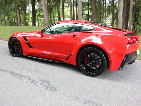 Used 2019 Chevrolet Corvette Grand Sport w/ Battery Protection Package RWD image 12