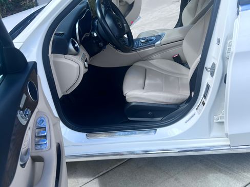 Used 2018 Mercedes-Benz C 300 Sedan image 5