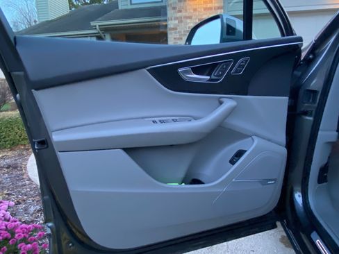 Used 2020 Audi Q7 3.0T Premium Plus w/ Premium Plus Package image 9