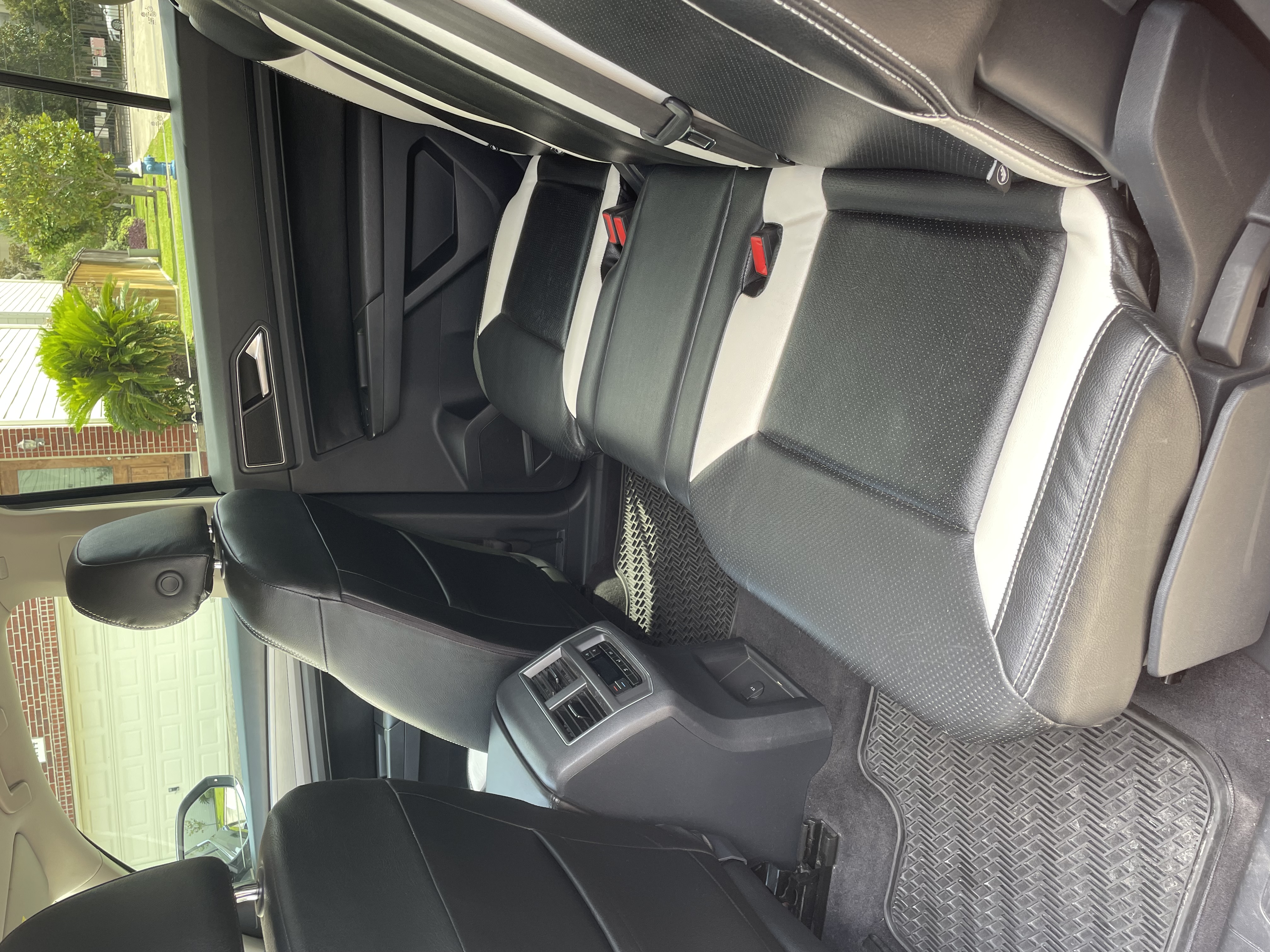 Used 2018 Volkswagen Atlas S FWD image 6