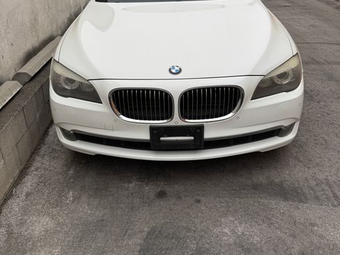 Used 2011 BMW 740i image 5