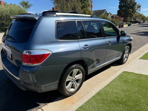 Used 2013 Toyota Highlander Limited AWD/4WD image 5