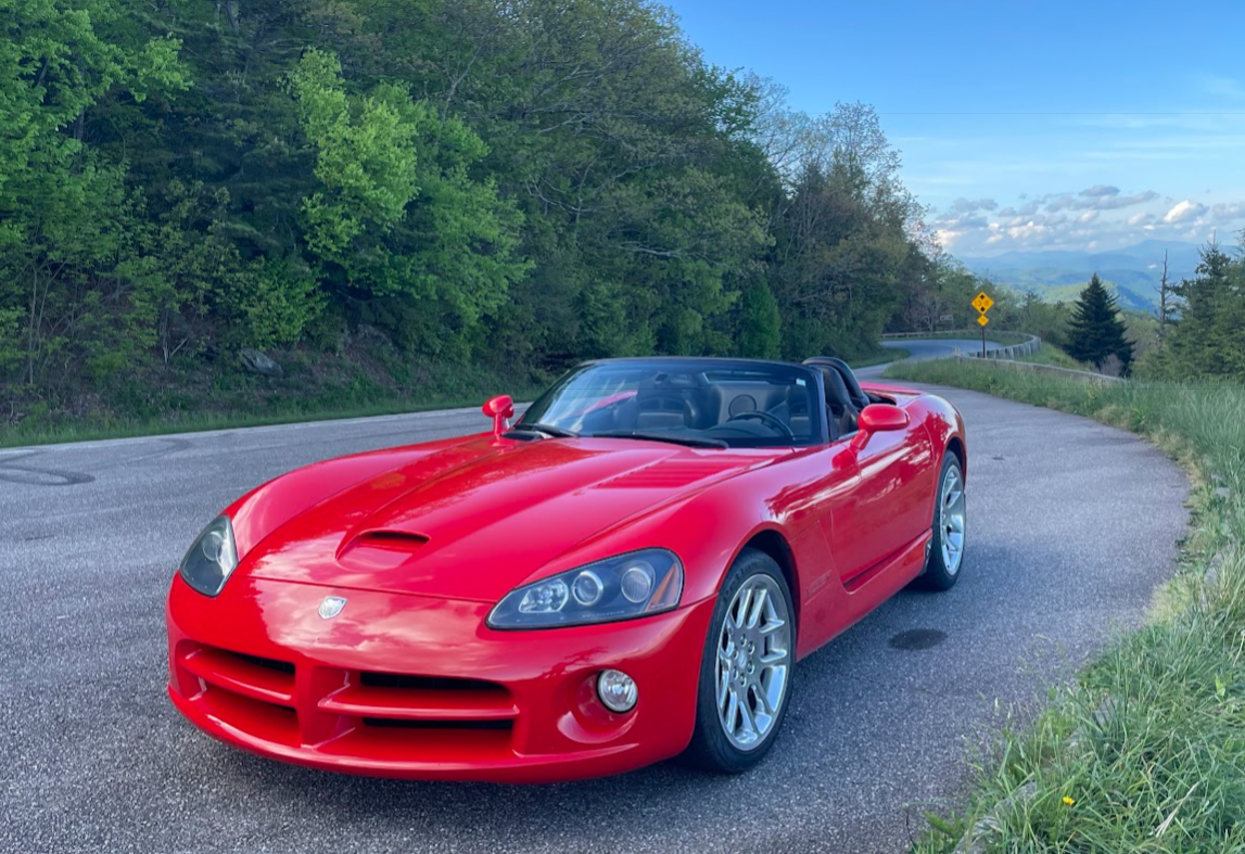Used 2003 Dodge Viper SRT-10 RWD image 2