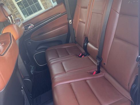 Used 2017 Jeep Grand Cherokee Summit w/ Platinum Series Group image 11