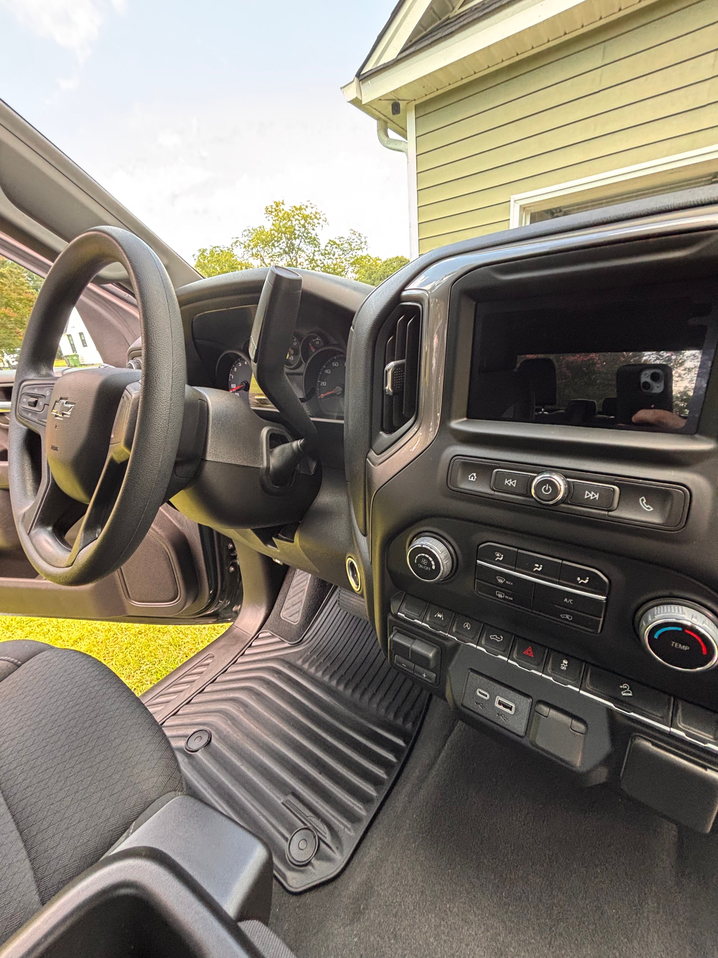 Used 2025 Chevrolet Silverado 1500 Custom Trail Boss AWD/4WD image 7