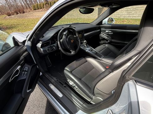 Used 2014 Porsche 911 Carrera 4S image 1