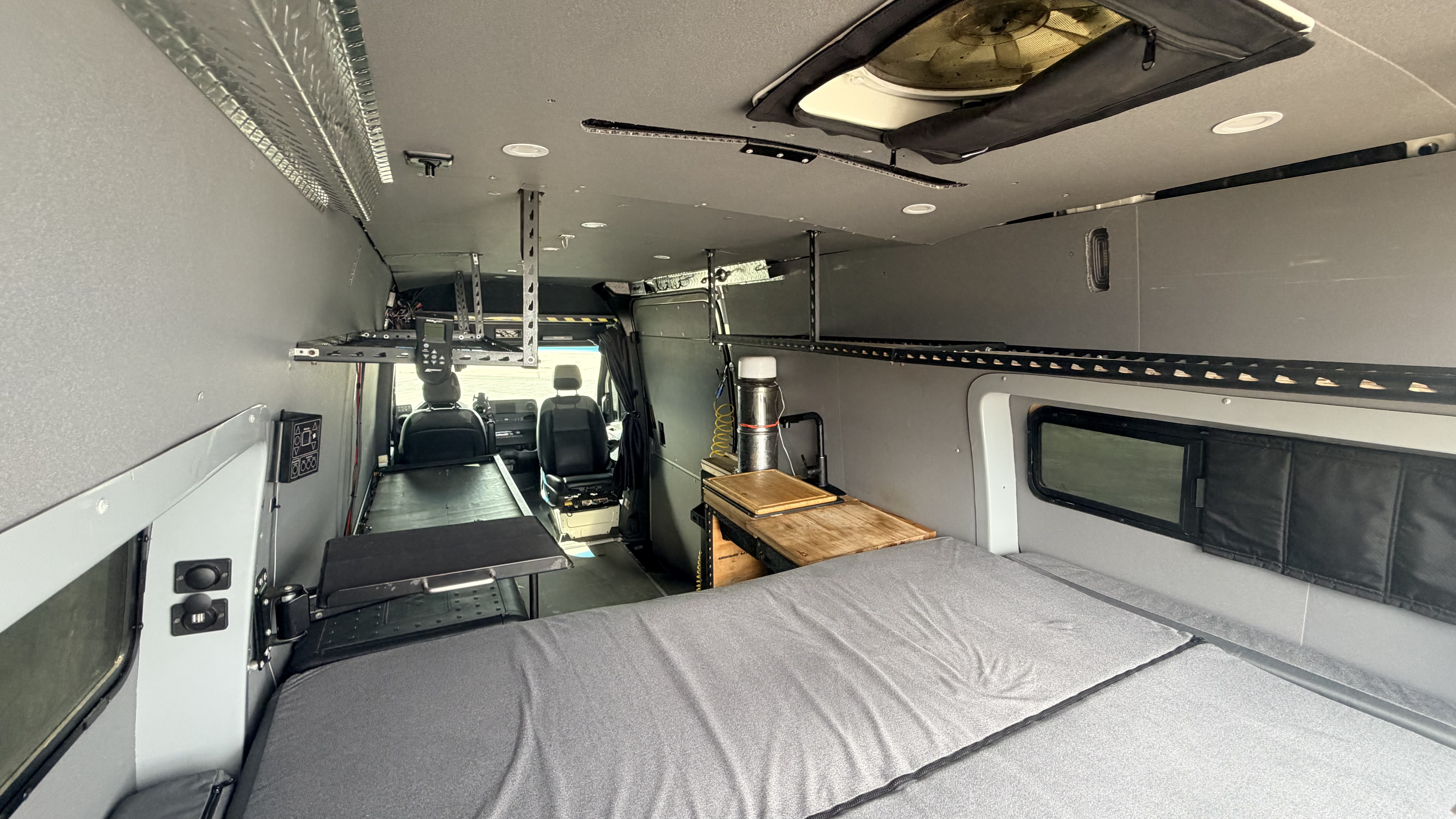 Used 2022 Mercedes-Benz Sprinter 2500 image 9