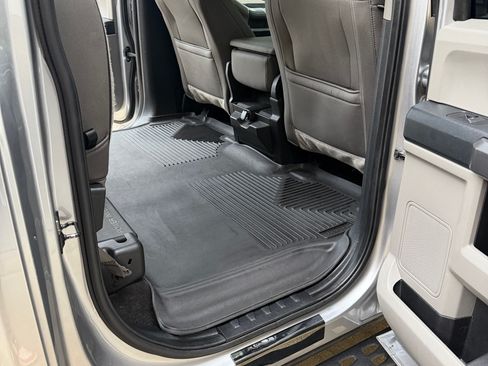 Used 2020 Ford F150 XLT w/ Equipment Group 302A Luxury AWD/4WD image 11